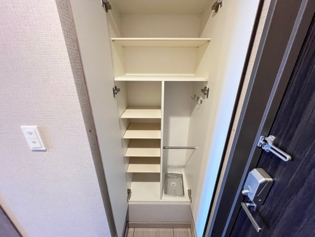 RJRプレシア南堀江の収納
