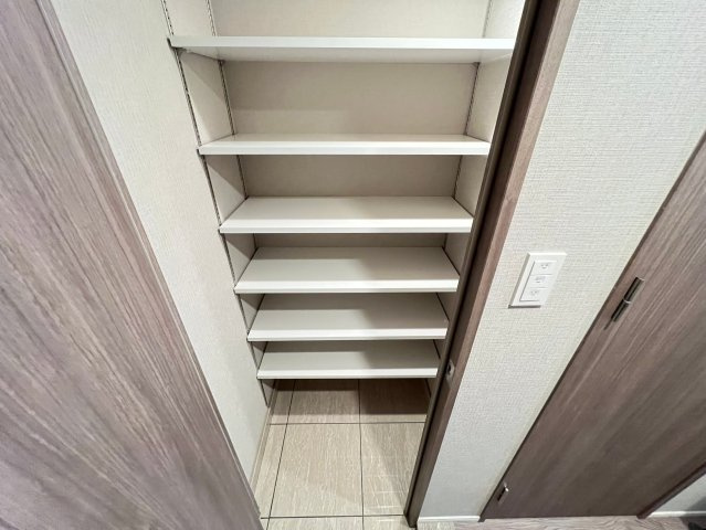 RJRプレシア南堀江の収納