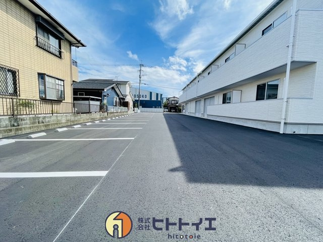 ソラーナの駐車場