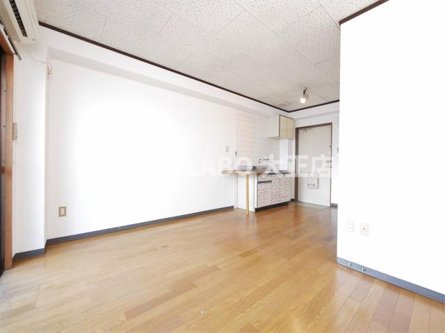レジデンスユニの洋室