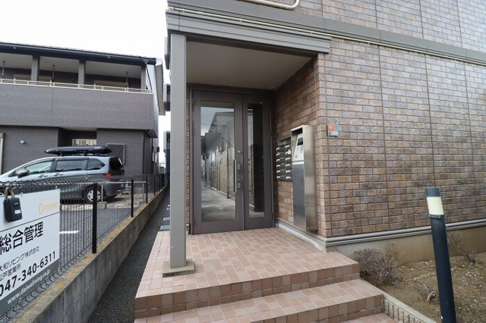 ロイヤルコートのエントランス|エントランス