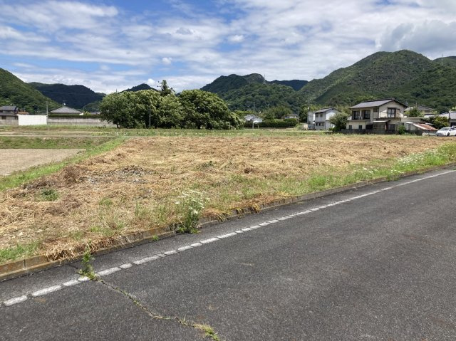 和気郡和気町大中山　インターチェンジに近い事業用地の外観