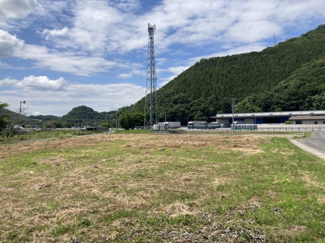和気郡和気町大中山　インターチェンジに近い事業用地の外観