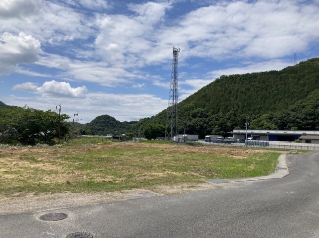 和気郡和気町大中山　インターチェンジに近い事業用地の外観
