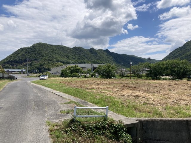 和気郡和気町大中山　インターチェンジに近い事業用地の外観