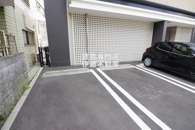 meLiV大曽根の駐車場