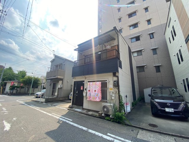 新栄3丁目貸家