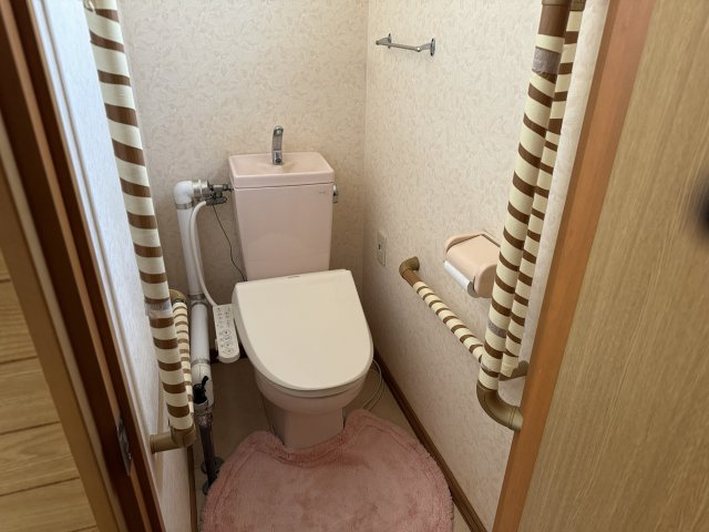 鶴野東４丁目　閑静な住宅街でリノベーションにいかがですか。のトイレ|トイレリフォームはお気軽にご相談ください