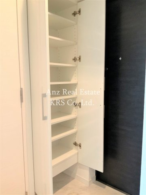 【設備】 | サムティ西長堀リバーフロント | トールタイプの下足箱！玄関はいつも片付きます♪