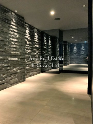 【ロビー】 | サムティ西長堀リバーフロント | 厳かな感じのロビーですね♪