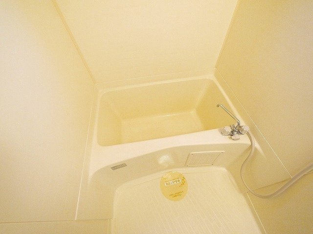 ローゼ宝来Ⅲの浴室