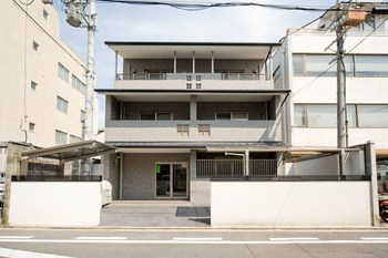 フラッツ室町の外観