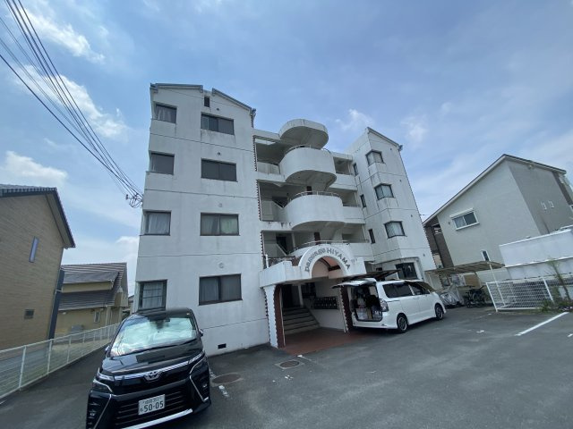 パサージュ日山の外観