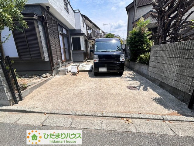 川島町上伊草　中古一戸建ての駐車場