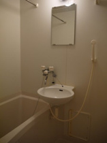 雨の日にも便利な浴室乾燥機付き