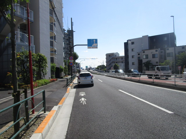 江戸川区西小岩１丁目のビルの周辺