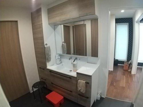 曙3丁目【築浅】中古住宅の洗面所|洗面化粧台も収納スペースたっぷりあります