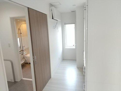 鶴居村字幌呂原野南　中古住宅の洗面所