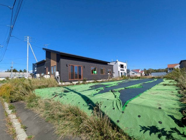 鶴居村字幌呂原野南　中古住宅の庭