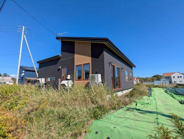 鶴居村字幌呂原野南　中古住宅の庭