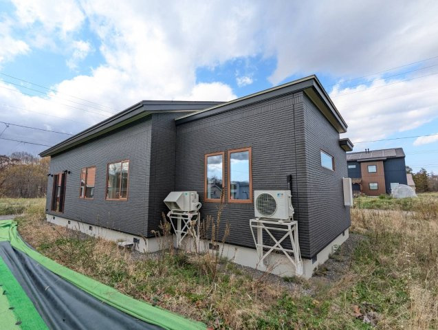 鶴居村字幌呂原野南　中古住宅の居間・リビング