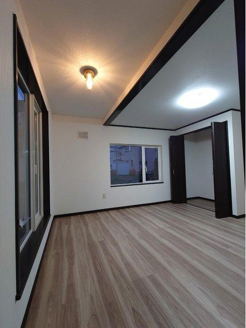 住之江町10　中古住宅の居間・リビング