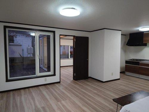 住之江町10　中古住宅の居間・リビング