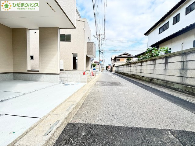 上尾市仲町　22-1期　新築戸建　リナージュ07の前面道路含む現地写真|車通りが少なめの前面道路♪安心して生活が出来ますね☆ミ