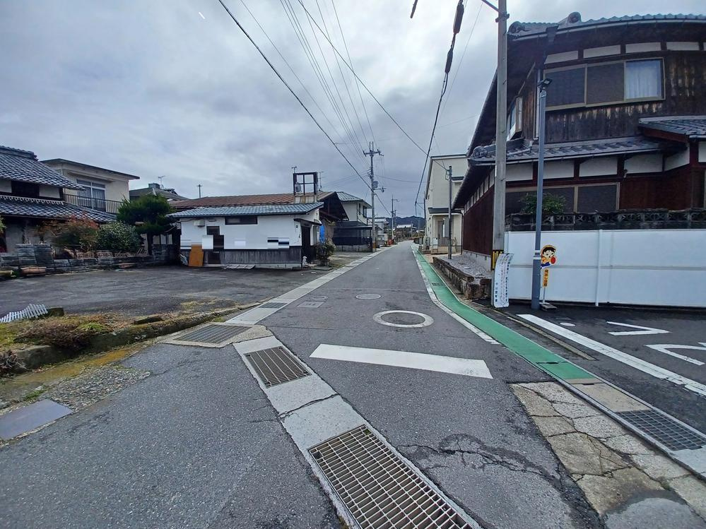 野洲市大篠原　売土地の前面道路含む現地写真