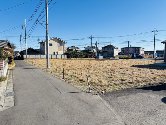 敷地面積63坪　売地　川越市天沼新田の前面道路含む現地写真|現地（2025年12月）撮影　有効宅地面積54坪！建築条件なし売地！どなたでも建築可能です♪