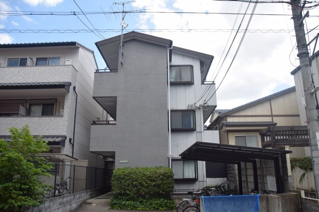 ハイツ大宮の外観