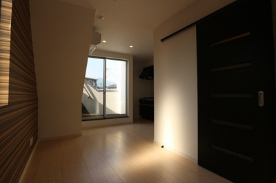 【居間・リビング】 | GRANDTIC朝倉街道　★プライスホームなら仲介手数料0円です★