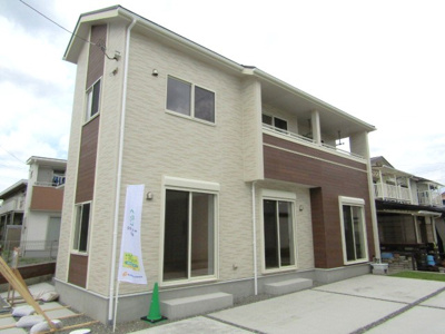 【外観】 | ブルーミングガーデン甲斐市西八幡　1号棟 | おしゃれな外観です