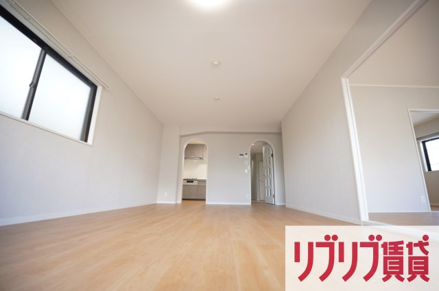 総建みどりハイムの居間・リビング