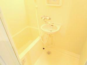 アティ今出川の浴室