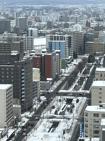 エシール南５条「e-LUXE」designの外観|札幌テレビ等から見える「エシール南５条」の写真です。創成川に面し、わかりやすい立地にあります。