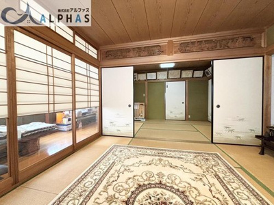 【和室】 | 明石市大久保町大窪　一戸建て | 2階の和室の扉を開放すると14帖の広々としたスペースとして使えます♪