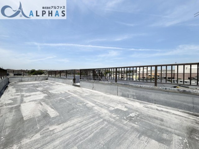 【バルコニー】 | 明石市大久保町大窪　一戸建て | 広々とした屋上ルーフバルコニー♪