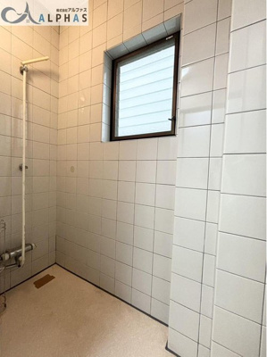 【設備】 | 明石市大久保町大窪　一戸建て | 1階にはシャワールームがあります♪