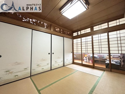 【和室】 | 明石市大久保町大窪　一戸建て | 2階の和室の扉を開放すると14帖の広々としたスペースとして使えます♪