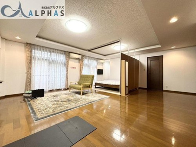 【洋室】 | 明石市大久保町大窪　一戸建て | 多目的に使える洋室23帖のお部屋♪