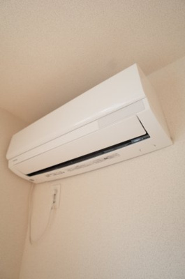 【設備】 | ポチハウス | エアコン完備で夏場も冬場も安心☆
