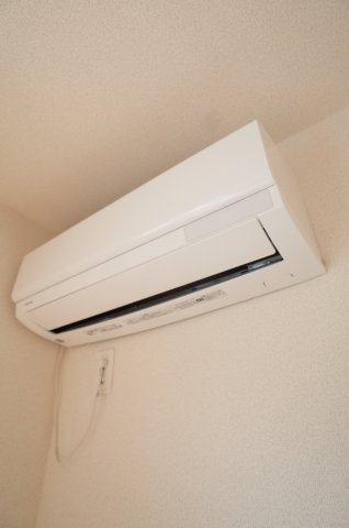 【設備】 | ポチハウス | エアコン完備で夏場も冬場も安心☆
