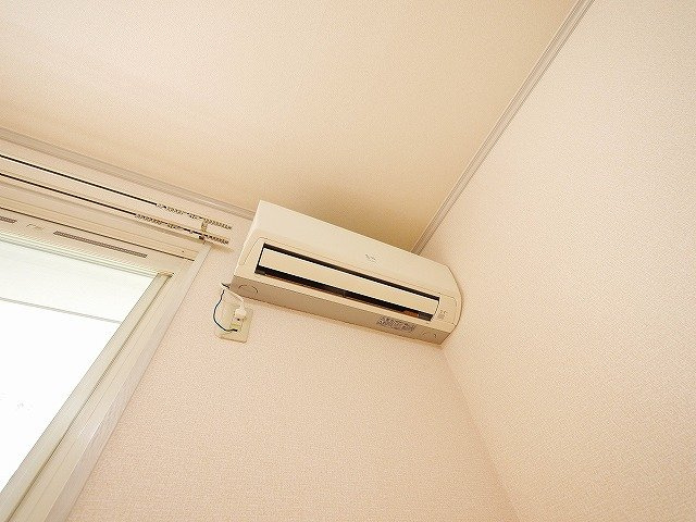 メゾン・ド・スリシエⅠ A棟の設備|エアコン完備です。