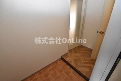 サンハイム南山本の玄関