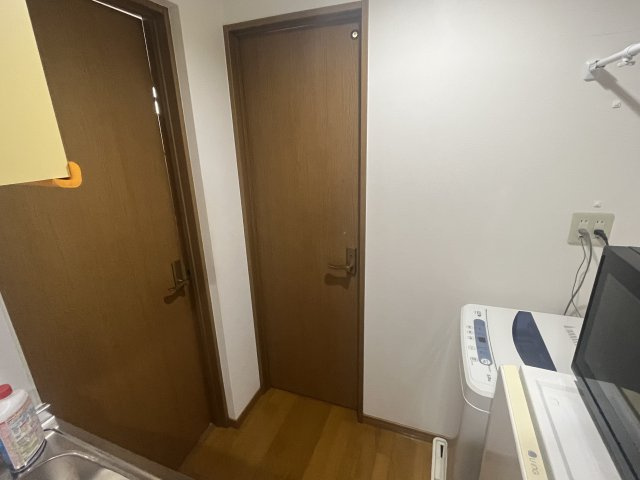 フラッティ智恵光院東の玄関