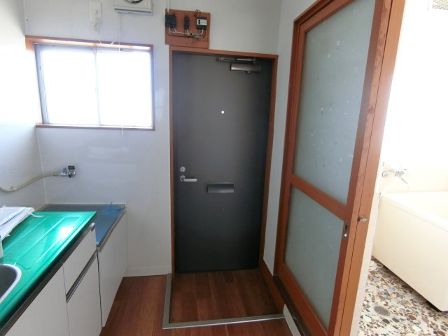 レジデンス浜町の玄関