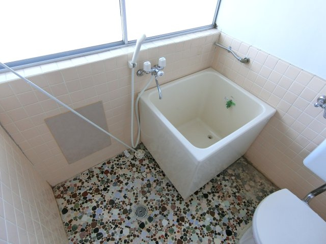 レジデンス浜町の浴室