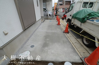 【駐車場】