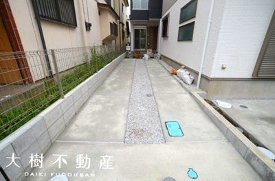 【駐車場】 | 海老名市国分南２丁目 新築戸建て 全2棟　【仲介手数料無料】